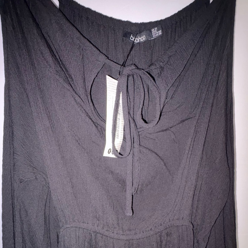 Flowy Cold Shoulder Romper - Picture 3 of 4